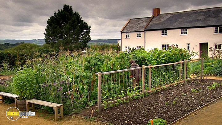 A still #35 from River Cottage Autumn (2008)