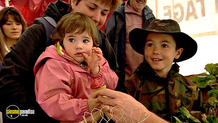 A still #6 from River Cottage Autumn (2008)