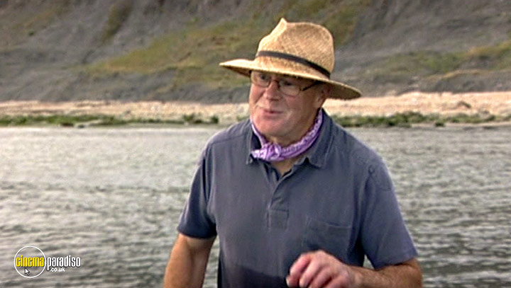 A still #5 from River Cottage Autumn (2008)