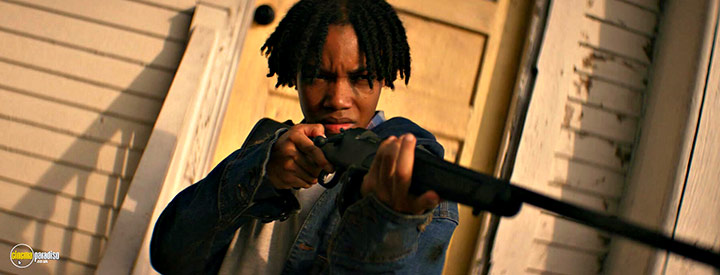 A still #5 from The Woman in the Yard (2025)