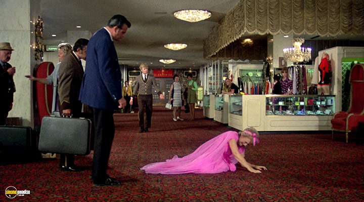 A still #11 from What's Up, Doc? (1972)