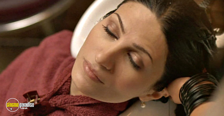 A still #11 from Caramel (2007)