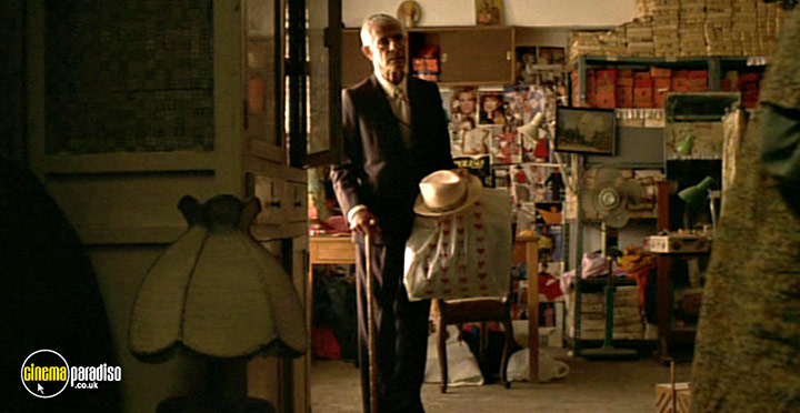A still #34 from Caramel (2007)