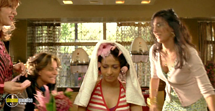 A still #28 from Caramel (2007)