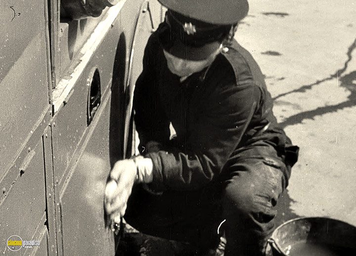 A still #2 from I Was a Fireman (1943)