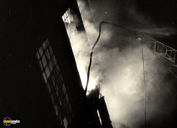 A still #15 from I Was a Fireman (1943)