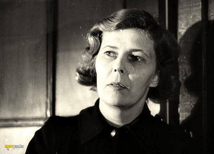 A still #16 from I Was a Fireman (1943)