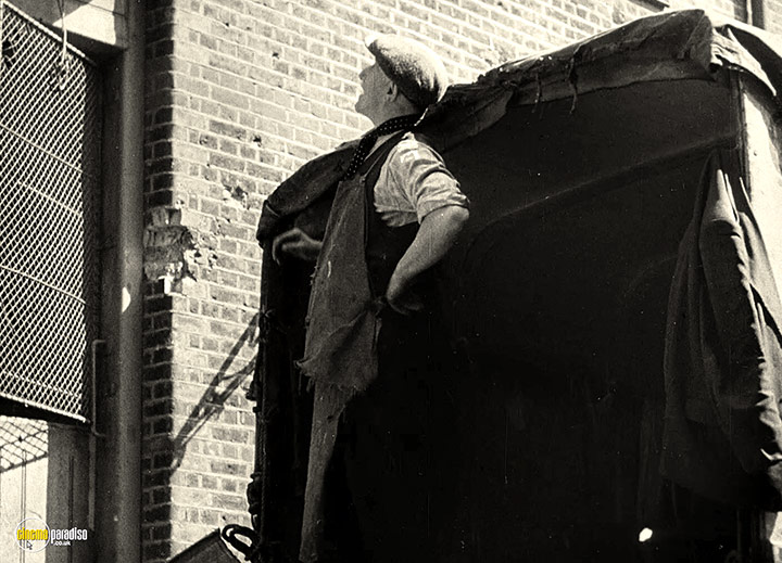 A still #18 from I Was a Fireman (1943)