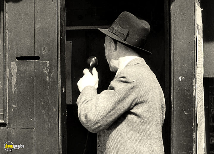 A still #33 from I Was a Fireman (1943)
