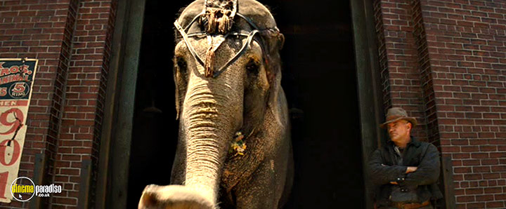 A still #20 from Water for Elephants (2011)
