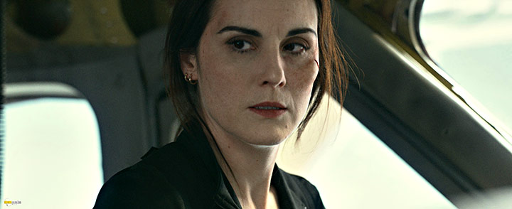 A still #5 from Flight Risk (2025)