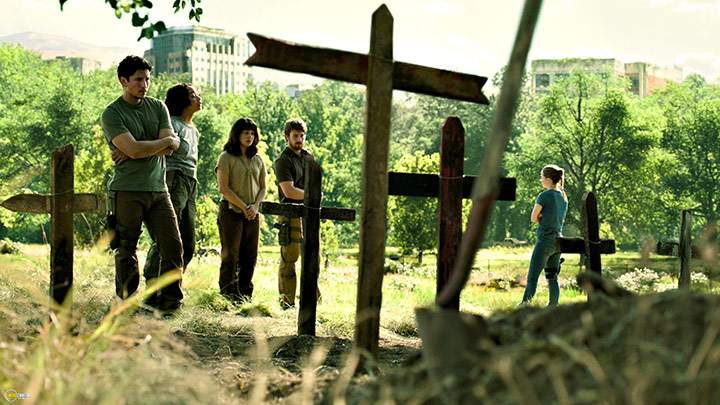 A still #17 from The Last of Us: Series 2 (2025)