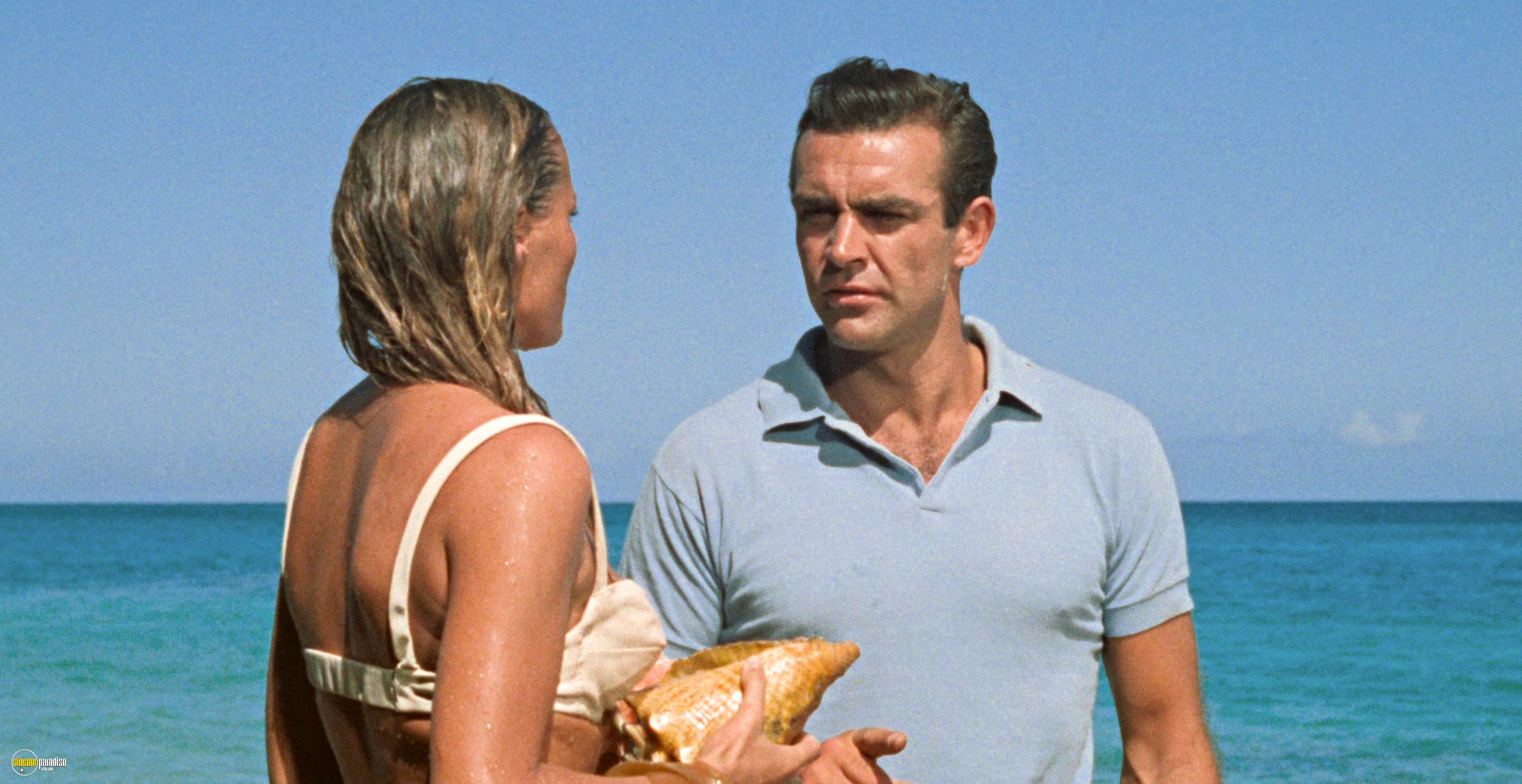A still #48 from James Bond: Doctor No (1962)