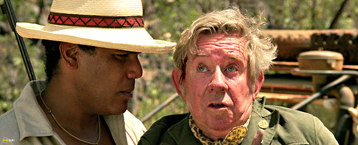 A still #18 from Crocodile Dundee II (1988)