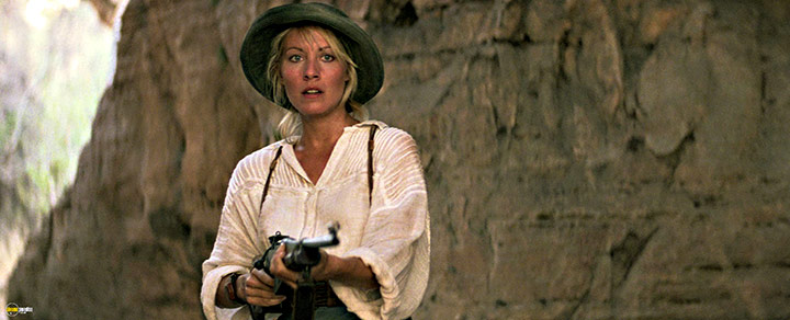 A still #26 from Crocodile Dundee II (1988)