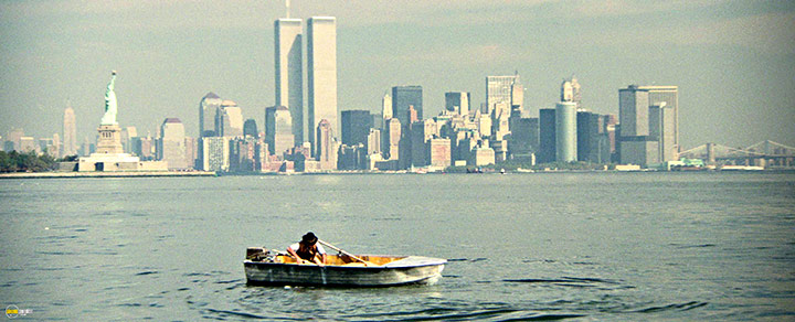 A still #32 from Crocodile Dundee II (1988)