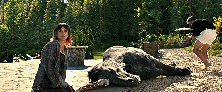 A still #36 from Death of a Unicorn (2025)