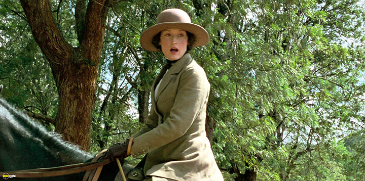 A still #21 from Out of Africa (1985)