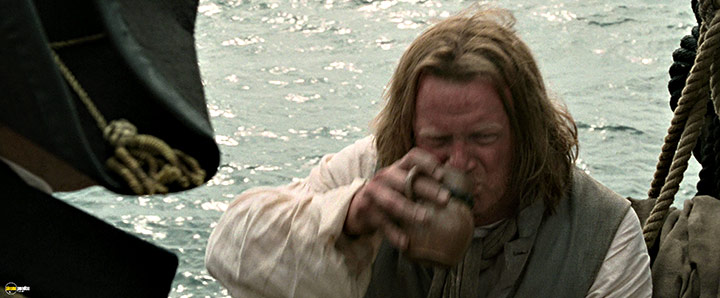 A still #33 from Master and Commander: The Far Side of the World (2003)