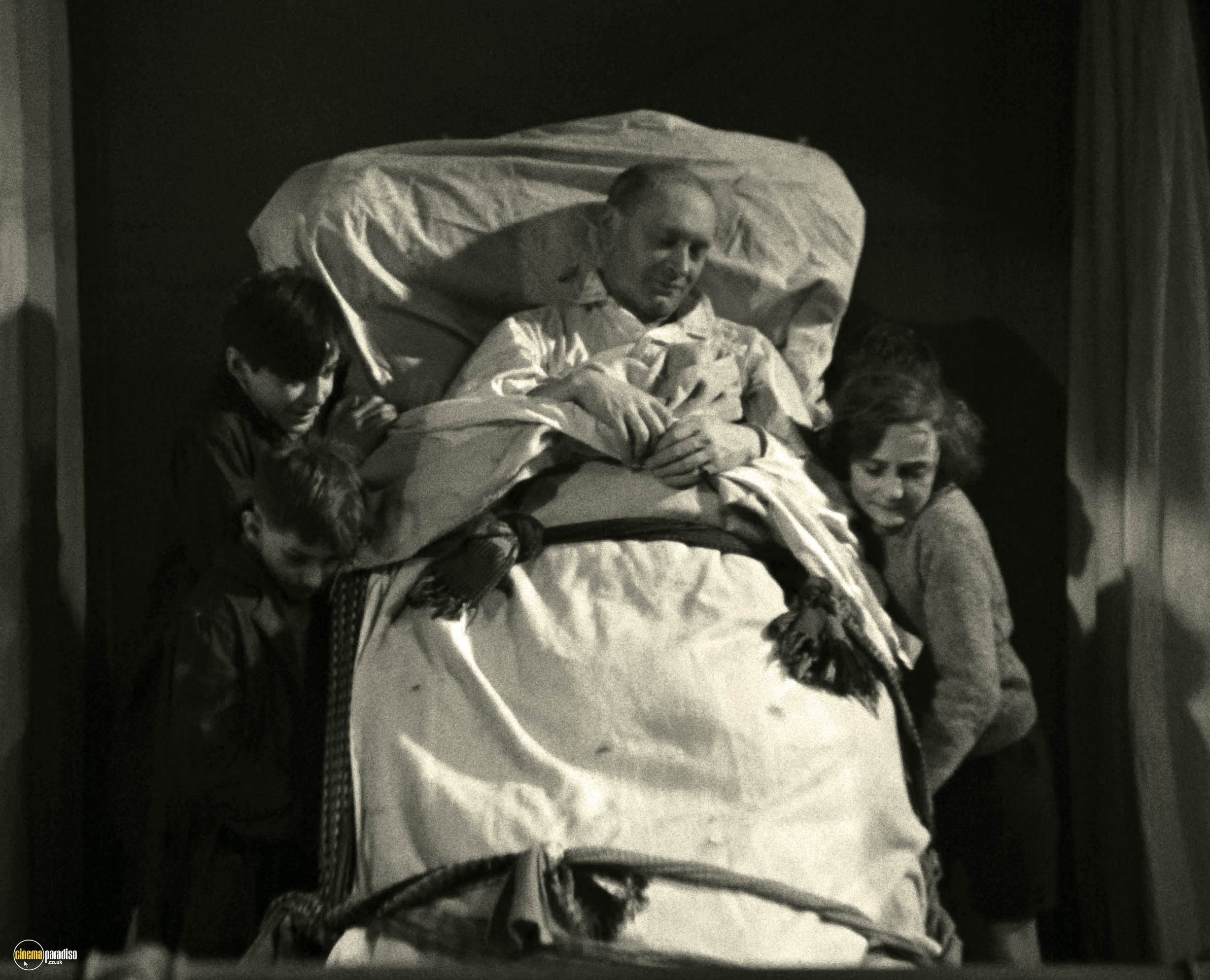 A still #1 from Zero for Conduct (1933)