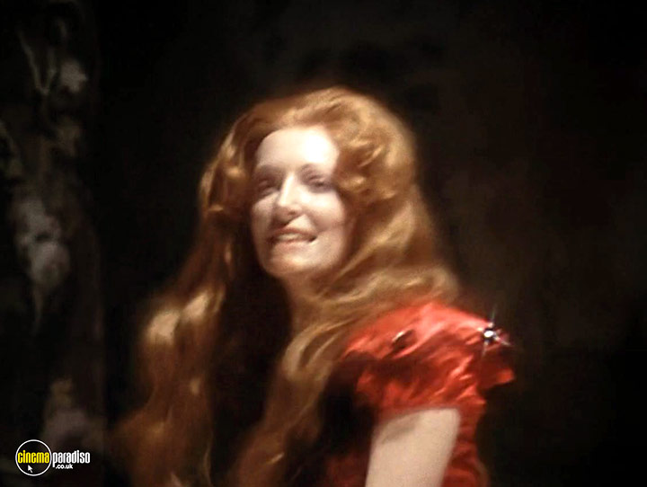 A still #25 from The Creeping Flesh (1973)