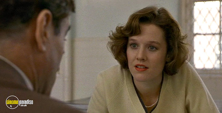 A still #25 from Awakenings (1990)