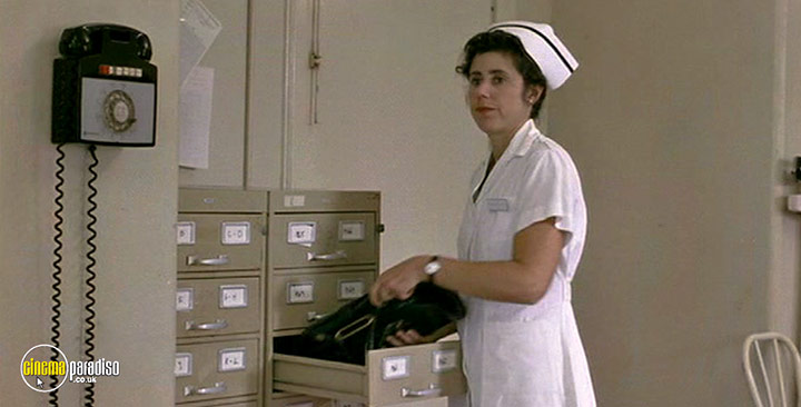 A still #33 from Awakenings (1990)