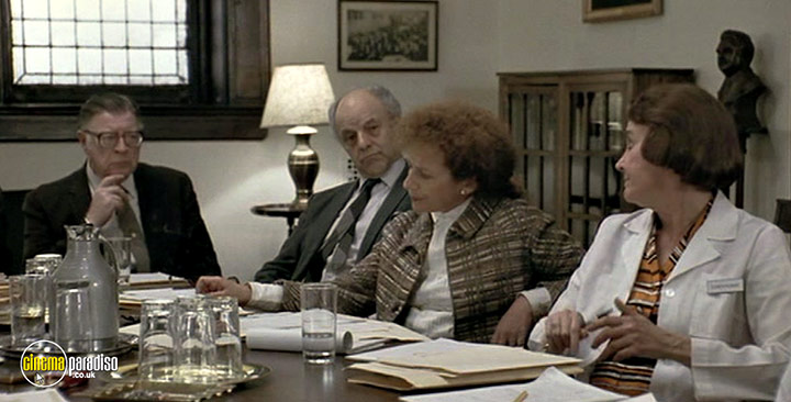 A still #35 from Awakenings (1990)