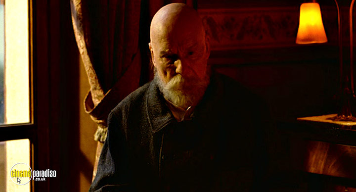A still #24 from Renoir (2012)
