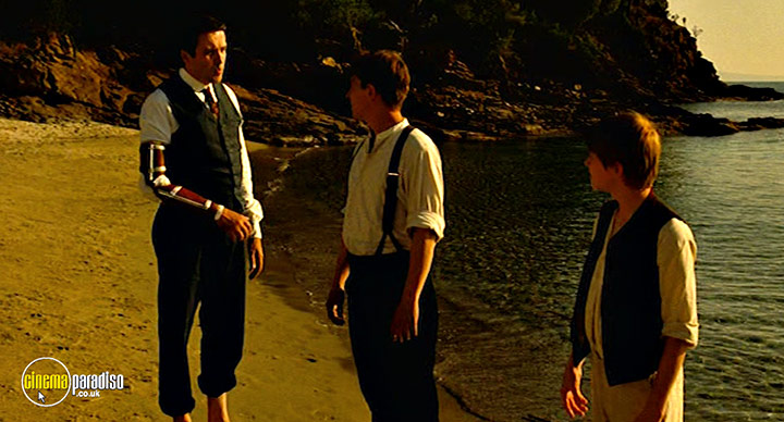 A still #32 from Renoir (2012)