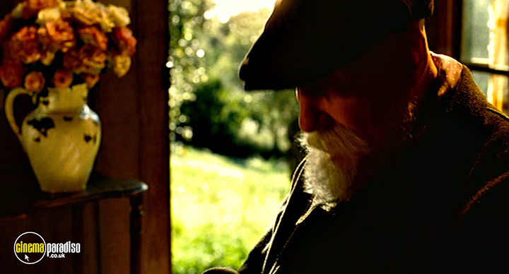 A still #35 from Renoir (2012)