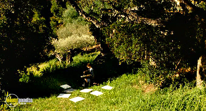 A still #43 from Renoir (2012)
