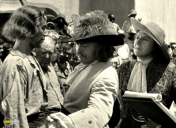 A still #32 from Captain Blood (1935)