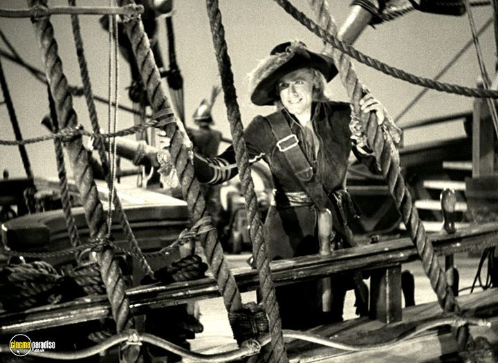 A still #17 from Captain Blood (1935)
