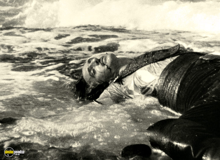 A still #43 from Captain Blood (1935)