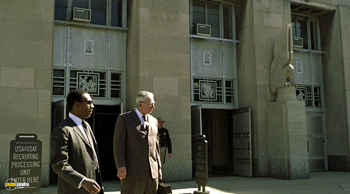A still #23 from Ali (2001)