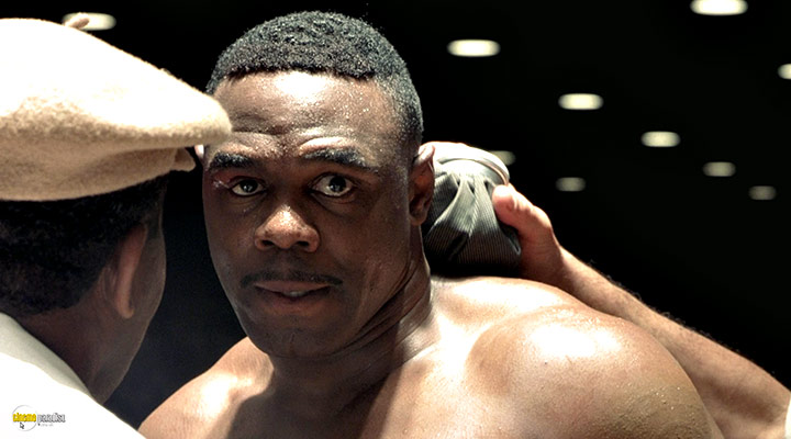A still #9 from Ali (2001)