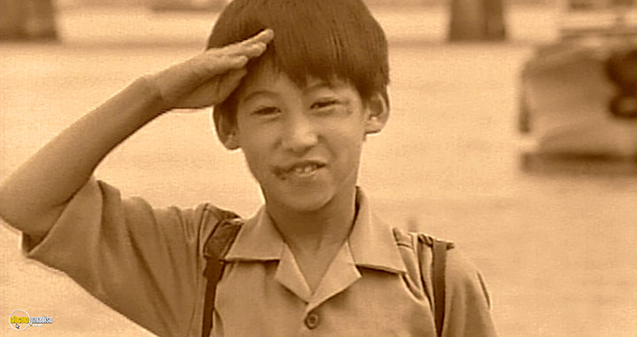 A still #7 from Agitator (2001)