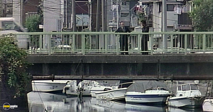 A still #21 from Agitator (2001)