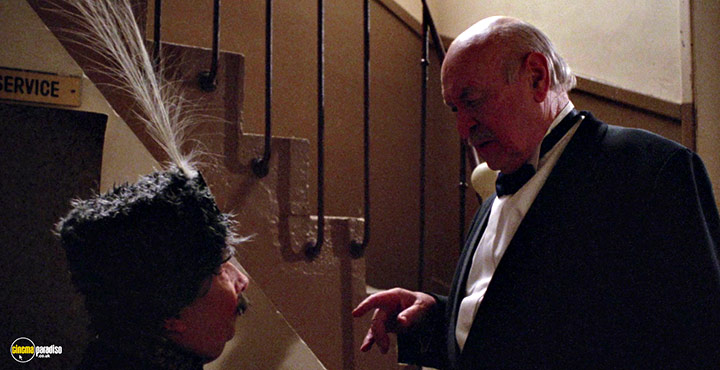 A still #26 from Fifi Martingale (2001)