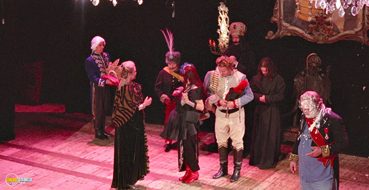 A still #31 from Fifi Martingale (2001)