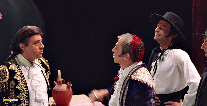 A still #61 from Fifi Martingale (2001)