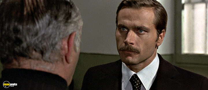 A still #10 from Confessions of a Police Captain (1971)