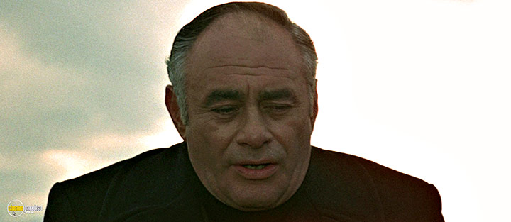 A still #14 from Confessions of a Police Captain (1971)