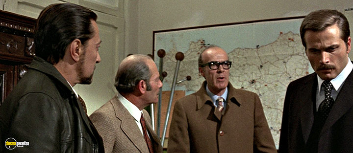A still #25 from Confessions of a Police Captain (1971)