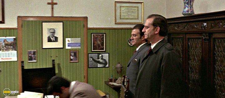 A still #27 from Confessions of a Police Captain (1971)