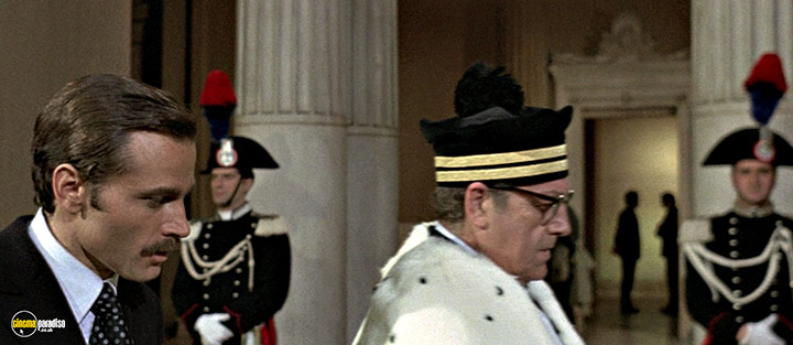 A still #29 from Confessions of a Police Captain (1971)