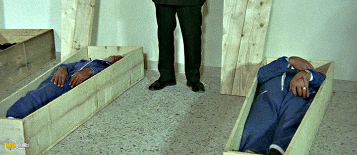 A still #46 from Confessions of a Police Captain (1971)