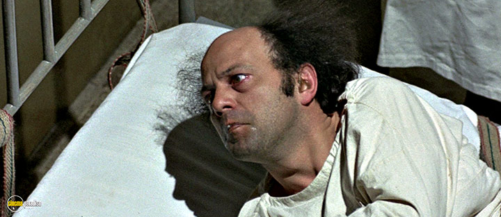 A still #52 from Confessions of a Police Captain (1971)