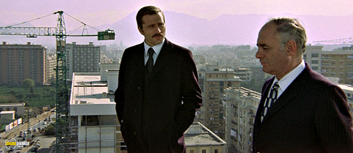 A still #55 from Confessions of a Police Captain (1971)